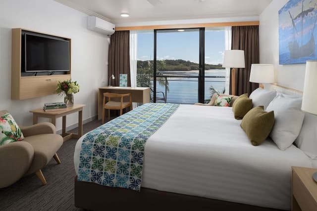 Water View King Room