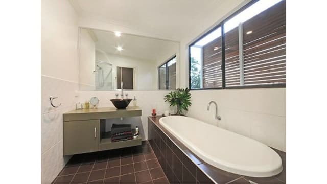 House, 4 Bedrooms