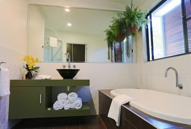 House, 4 Bedrooms