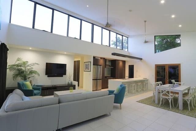 House, 4 Bedrooms