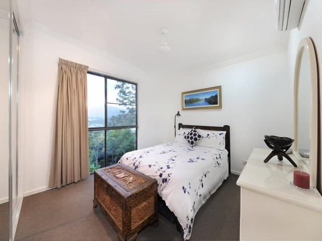 House, 4 Bedrooms