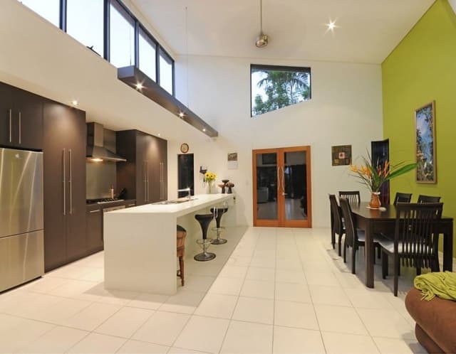 House, 4 Bedrooms