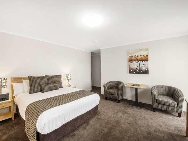 Premium Queen Room