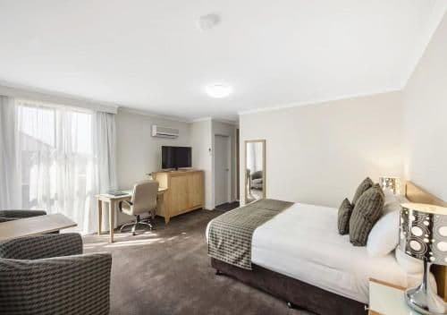 Premium Queen Room