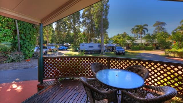 Deluxe Villa, Jetted Tub