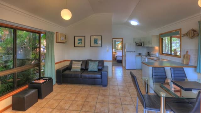 Deluxe Villa, Jetted Tub