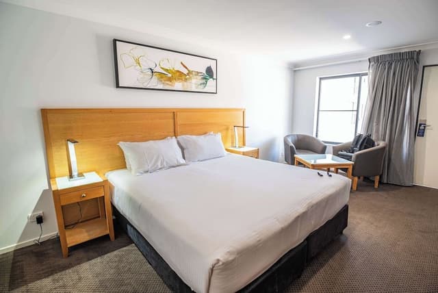 Executive Room, 1 King Bed, Microwave, Ground Floor
