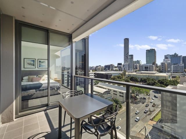 1 Bedroom Deluxe Apartment
