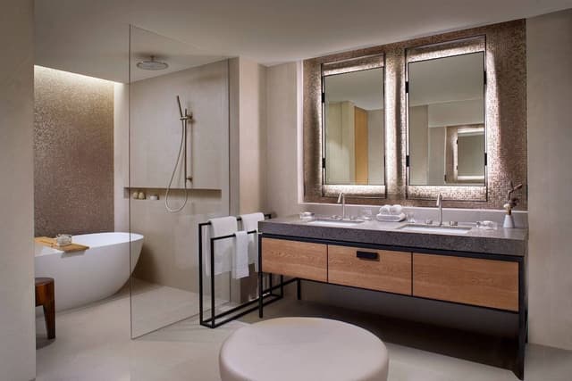Swan River View, Premium Guest Room, 2 Double Beds