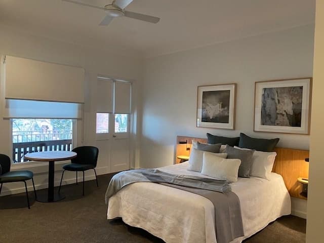 Deluxe Balcony Room