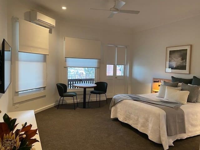 Deluxe Balcony Room
