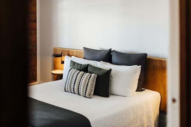 Studio Balcony Room