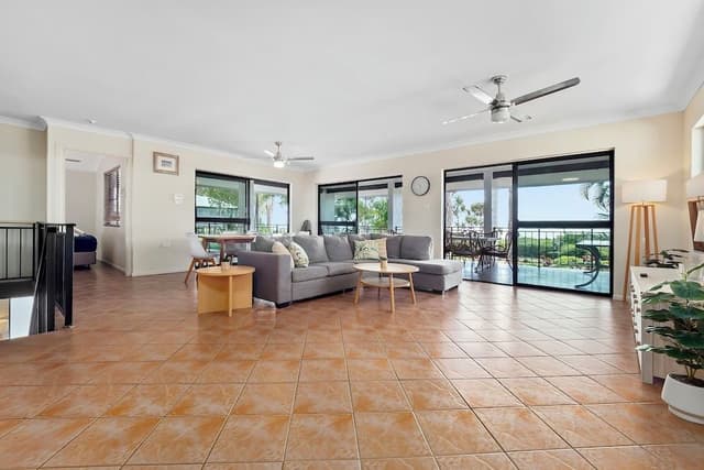 4 Bedroom Beach House