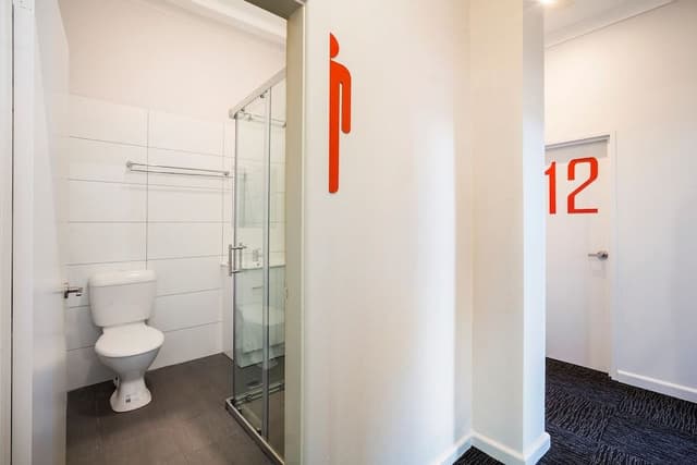 Economy Queen with Shared Facilities