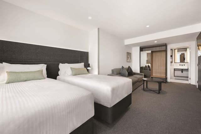 Yarra Riverview Family Room