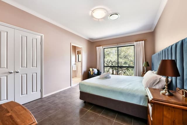 Ironstone Lodge