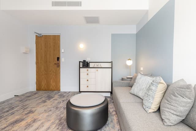 Modern Suite