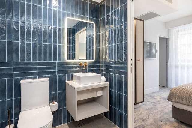 Modern Suite