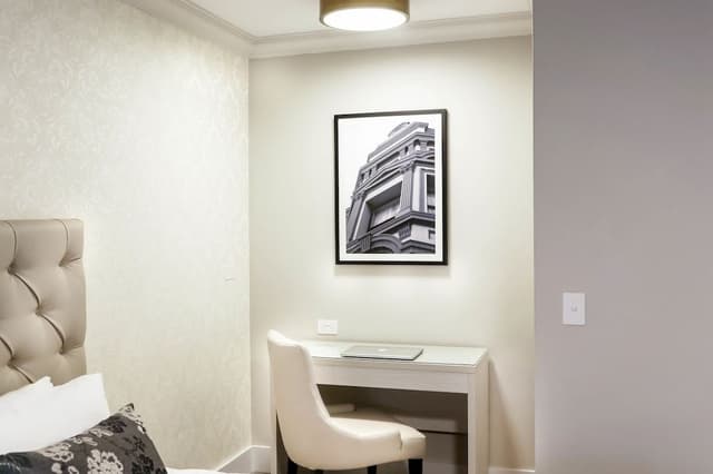 Studio Room