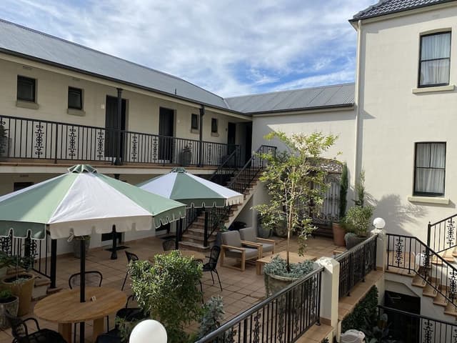 Courtyard Room