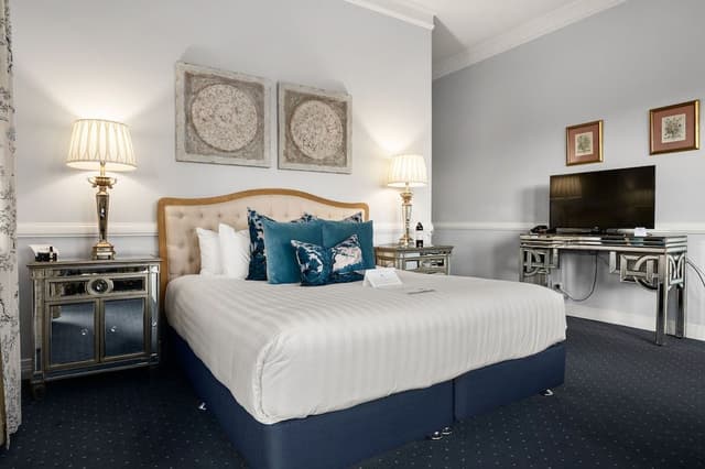Premier Room