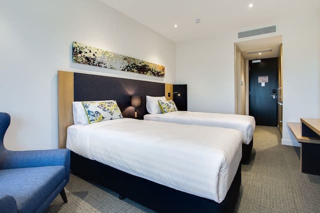 Standard Room, 1 Queen Bed and 1 Single Bed