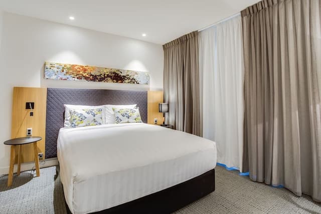 Room, 1 King Bed, Accessible, Non Smoking