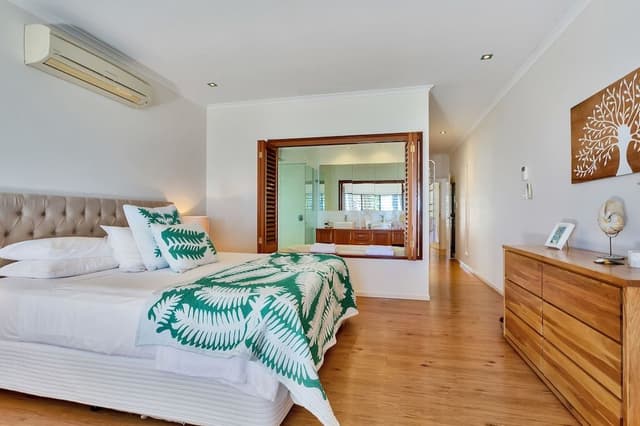 4 Bedroom Beach House