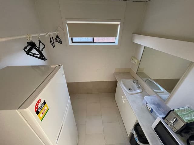 Economy Twin Room