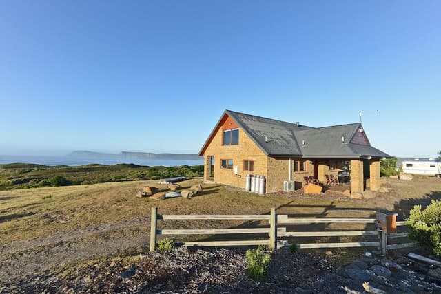 Panoramic House, 3 Bedrooms, Ocean View, Beachfront