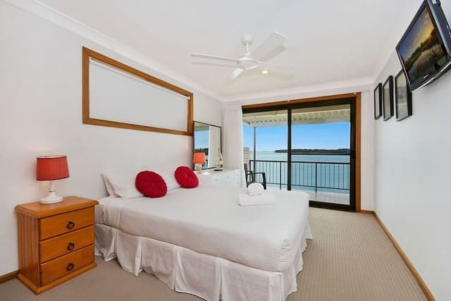 House, 2 Bedrooms
