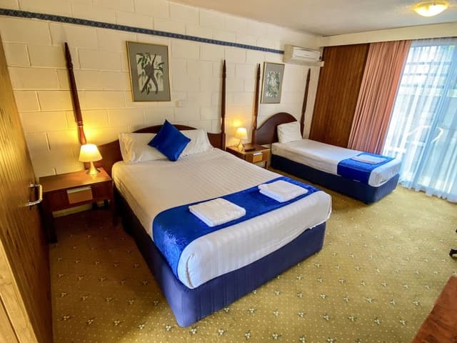 Basic Triple Room
