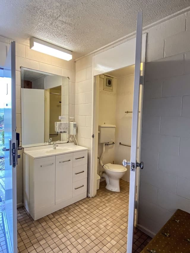 Basic Triple Room