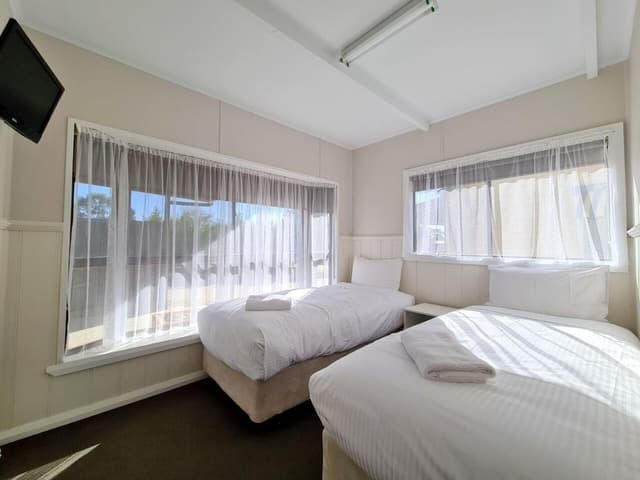 The Pooch Pad 2 Bedroom ( 4 Berth)