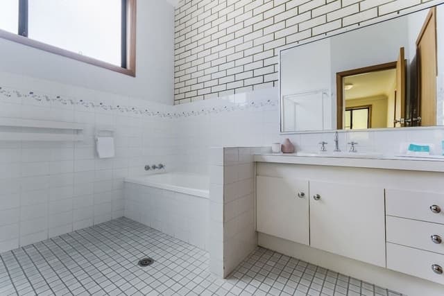 House, 2 Bedrooms
