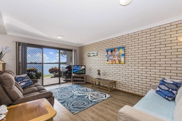 House, 2 Bedrooms
