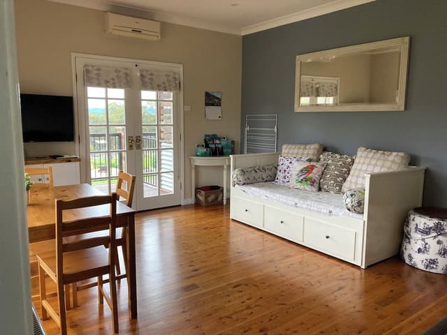Comfort Apartment, 1 Queen Bed with Sofa bed, Mountain View, Ground Floor