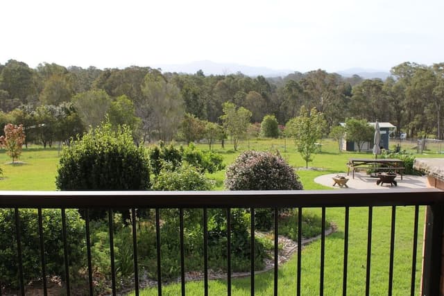 Comfort Apartment, 1 Queen Bed with Sofa bed, Mountain View, Ground Floor