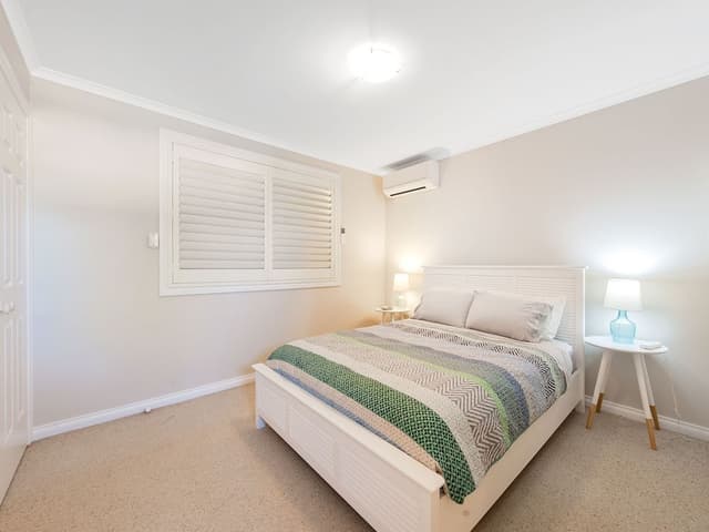 Occy's @ Fingal Bay (Tri bunk)