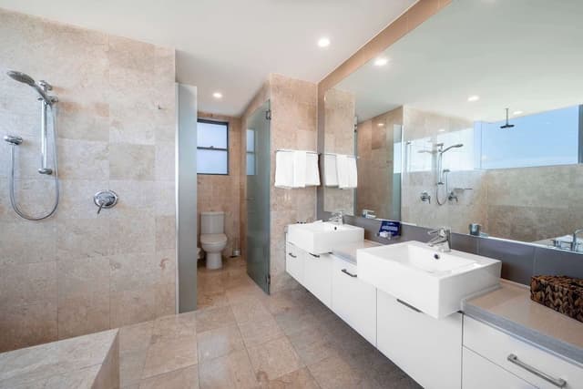 2 Bedroom