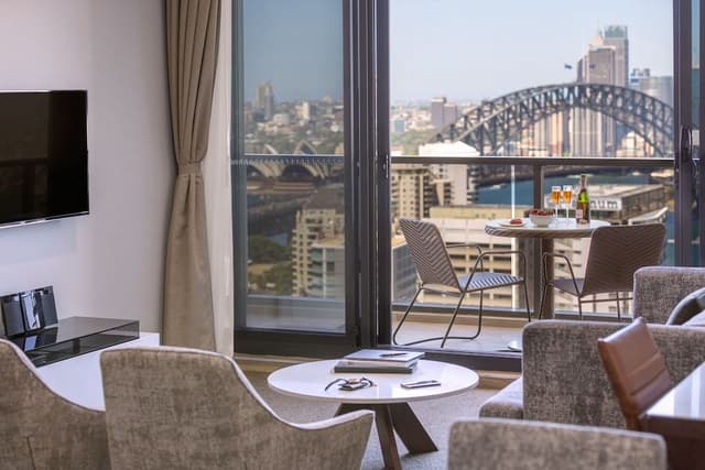 2 Bedroom Balcony Harbour View Suite