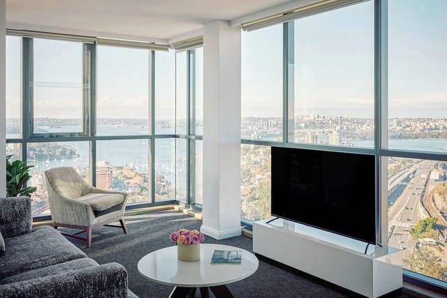 2 Bedroom Corner Harbour View Suite