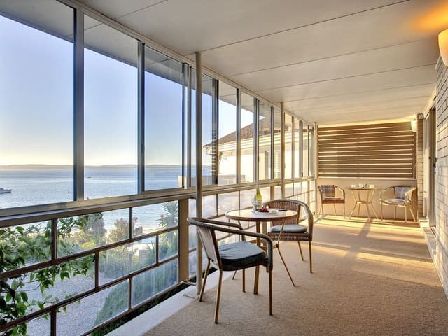Queen Room 1 with Shared Balcony, Non Smoking