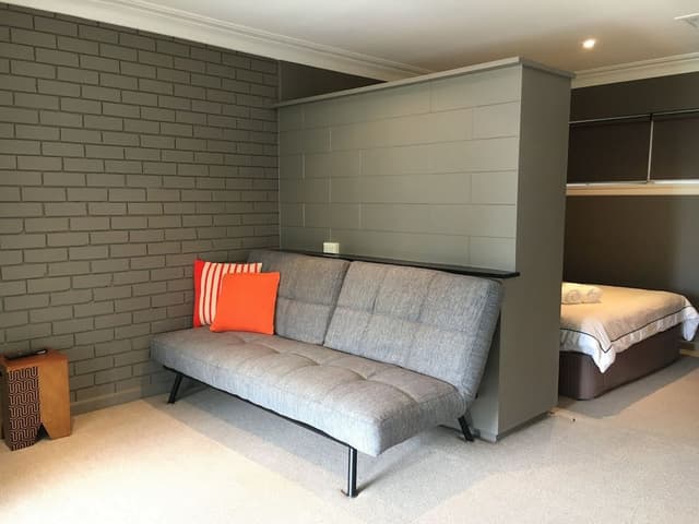 Queen Room 1 with Shared Balcony, Non Smoking