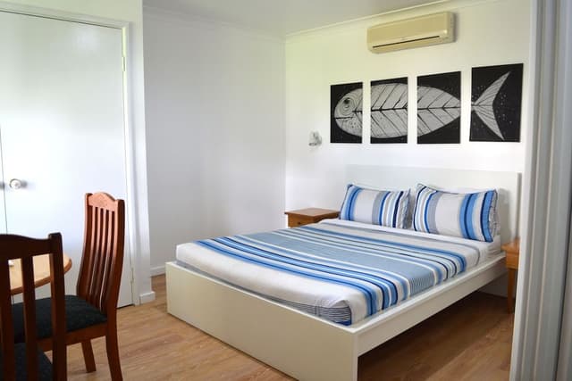 Standard Queen Room