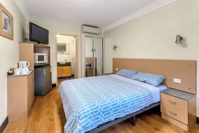 Standard Room, 1 Queen Bed, Non Smoking