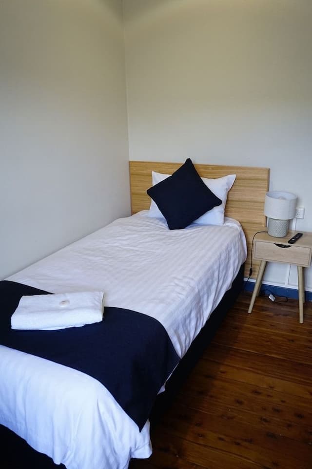 Single Ensuite Room