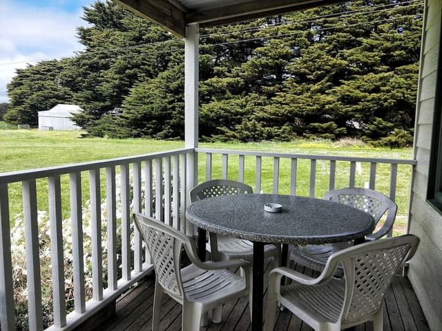 Two Bedroom Family Cottage with Country View Non Pet Friendly