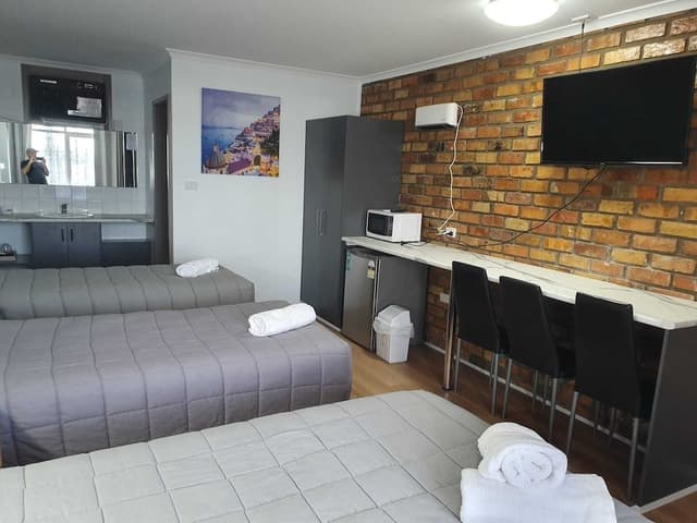 Deluxe Family Room