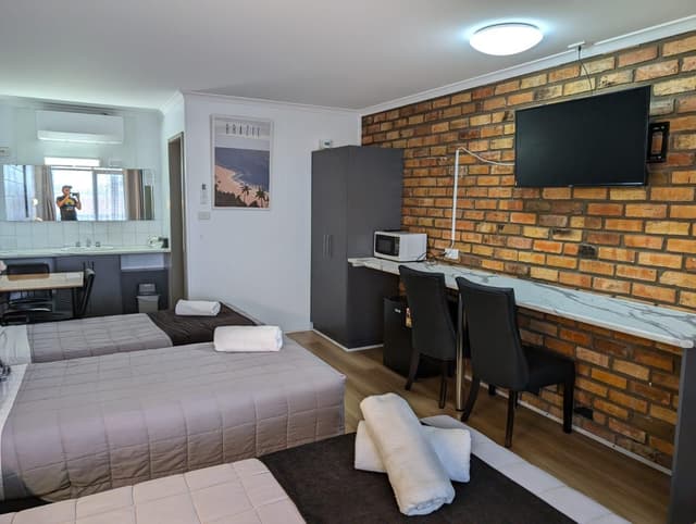 Deluxe Family Room